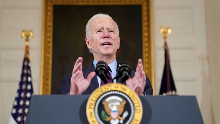 Ο Μπάιντεν παρουσίασε σχέδιο για τον εκσυγχρονισμό των υποδομών και την απασχόληση