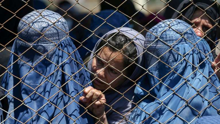 Deutsche Welle: Στον μεσαίωνα των Ταλιμπάν και πάλι οι Αφγανές - Φοβούνται για τη ζωή τους