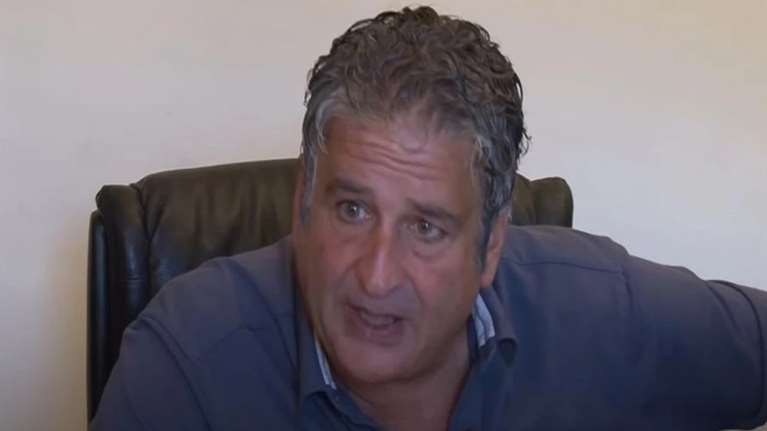 Παράνοια: Ο αντιεμβολιαστής δικηγόρος Αντωνιάδης πήρε αναβολή γιατί έχει...κορονοϊό - Πήγε PCR test για τον ιό που αρνείται