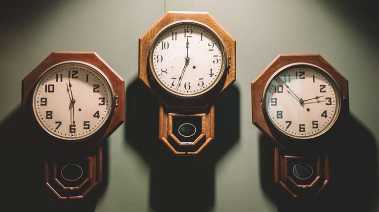 Αλλαγή ώρας: Πότε γυρίζουμε τα ρολόγια μία ώρα πίσω - Τι προβλέπει η απόφαση της ΕΕ