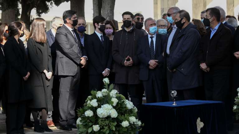 Βαρύ κλίμα στο μνημόσυνο της Φώφης Γεννηματά για τις 40 ημέρες από τον θάνατό της [εικόνες-βίντεο]