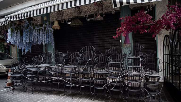 Εξαδάκτυλος: Αν ανοίξει πρόωρα η εστίαση, κινδυνεύουμε να ξανακλείσουν τα πάντα