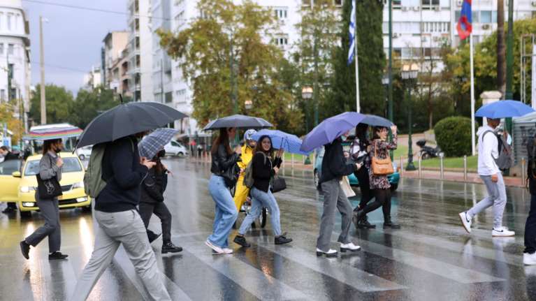 Ερχεται νέο κύμα κακοκαιρίας με βροχές και καταιγίδες από τη Δευτέρα - Ποιες περιοχές θα επηρεαστούν