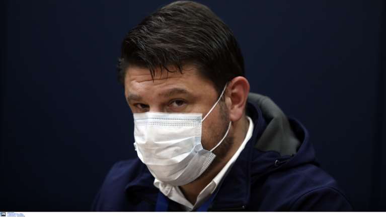 Κορονοϊός: Εμβολιάστηκε και ο Νίκος Χαρδαλιάς