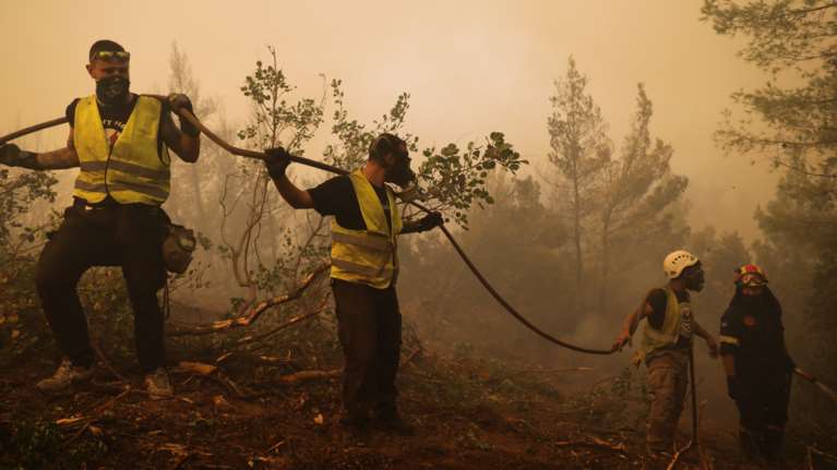Φωτιά στις Σέρρες: Ολονύχτια μάχη με τις φλόγες στην Αλιστράτη
