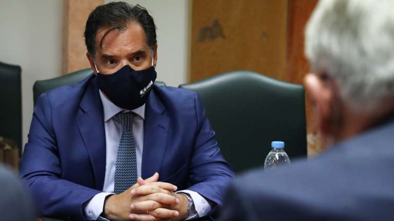 Παράθυρο Γεωργιάδη για νέα αυστηρότερα μέτρα για τους ανεμβολίαστους