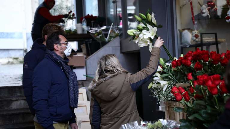 Πού εντοπίζονται τα νέα κρούσματα - Ξανά &quot;μαύρη&quot; πρωτιά για την Αττική με 332, 53 στη Θεσσαλονίκη
