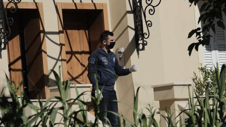 Γλυκά Νερά: Η σκηνοθεσία του δολοφόνου - Πέταξε το μονόπετρο και τις βέρες στο τεπόζιτο της μοτοσυκλέτας του