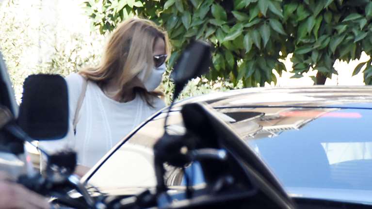 Μπαλατσινού - Κικίλιας: Βόλτα στο Κολωνάκι, λίγο πριν τον ερχομό του μωρού τους [εικόνες]