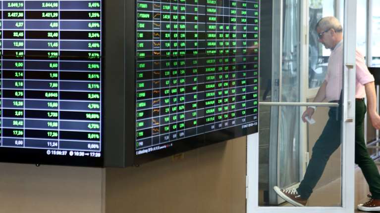 Κοροναϊός: Χάθηκαν δισ. στο Χρηματιστήριο μέσα σε μια εβδομάδα