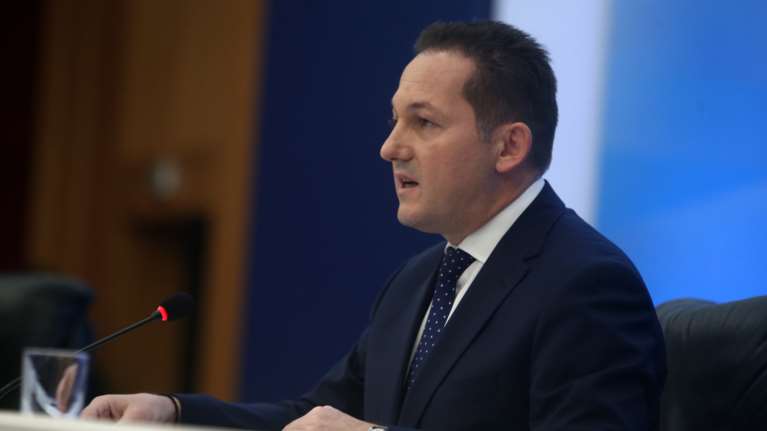 Πέτσας: Υπηρέτης δύο αφεντάδων ο κ. Τσίπρας - Η εποχή τον ξεπέρασε