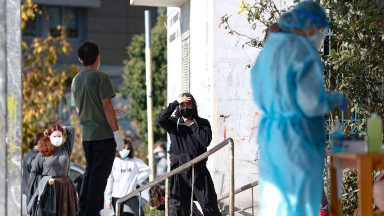 Κορονοϊός: Συρροή κρουσμάτων σε χωριό των Τρικάλων - Σε επιφυλακή ο ΕΟΔΥ