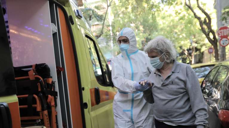 Αποκάλυψη για γηροκομείο Αγ. Παντελεήμονα: Κάποιοι νοσηλευτές νοσούν εδώ και δυο εβδομάδες, πάνω από 40 κρούσματα