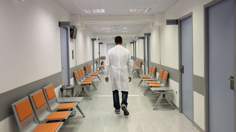 Τραγωδία στον Βόλο: Πέθανε η 9χρονη που είχε πάθει αλλεργικό σοκ από γλυκό