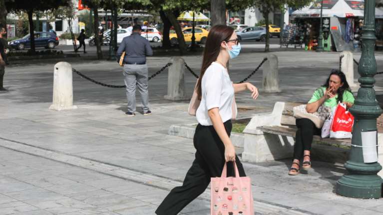 Κορονοϊός: Κίνδυνος για 2.000 κρούσματα την ημέρα στην Ελλάδα αν δεν ληφθούν μέτρα