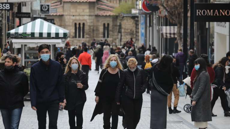 Lockdown: Ανοίγει πλήρως το λιανεμπόριο στις 8 Μαρτίου - Με χρονικό όριο και SMS σε νέο πενταψήφιο