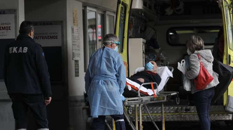 &quot;Ευαγγελισμός&quot; - Κραυγή αγωνίας γιατρού: Εφιαλτική εφημερία, λειτουργούμε σε καθεστώς πολέμου