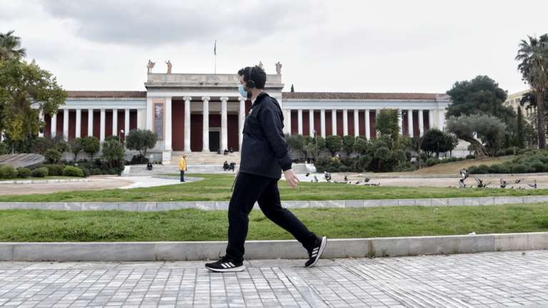 Προς lockdown τύπου Μαρτίου 2020;- Συνεδριάζουν οι λοιμωξιολόγοι - Τα δύο βασικά σενάρια στο τραπέζι