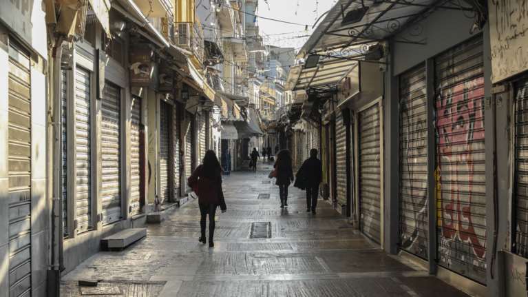 Μειώθηκαν το Νοέμβριο οι ληξιπρόθεσμες οφειλές του Δημοσίου προς ιδιώτες