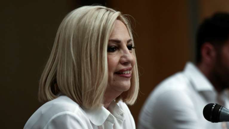 Γενέθλια για τη Φώφη Γεννηματά - Γεννήθηκε 17 Νοέμβρη - Η τούρτα και το μήνυμά της [εικόνα]