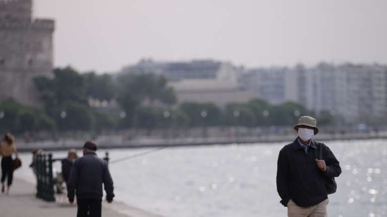 Κορονοϊός: Στη Θεσσαλονίκη ο Κικίλιας, ανησυχία για τα νέα δεδομένα - &quot;Κοκκινίζουν&quot; Αχαΐα και Ρέθυμνο