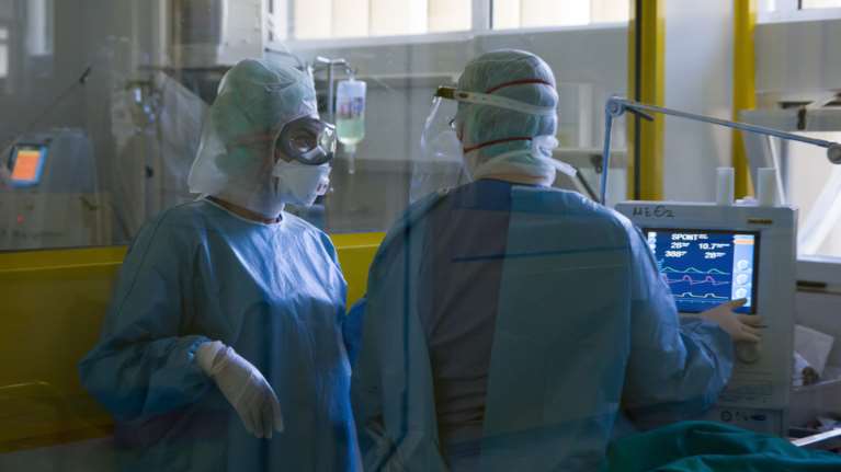 Κορονοϊός: Δύο νεκροί τις τελευταίες ώρες - 511 συνολικά τα θύματα