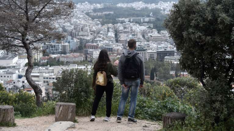 Τέλος η απαγόρευση κυκλοφορίας στις 21:00 - Οι δύο αλλαγές στα ωράρια και από πότε ισχύουν