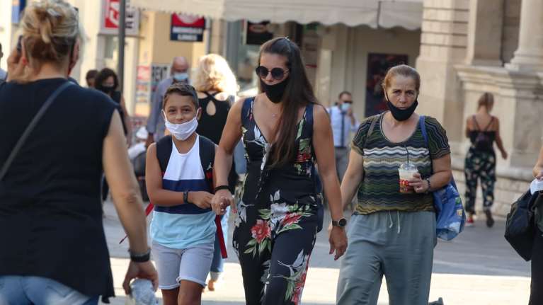 Kορονοϊός: Στο &quot;κόκκινο&quot; με 248 νέα κρούσματα σήμερα - Στους 295 οι νεκροί - 46 διασωληνωμένοι