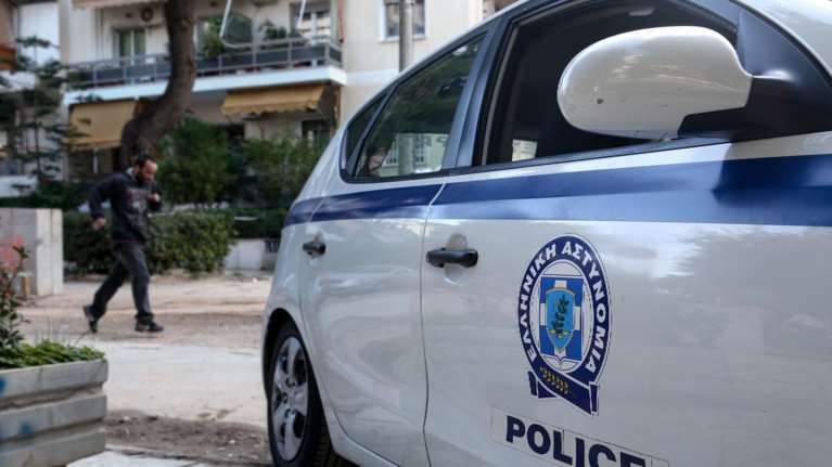 Αγία Βαρβάρα - Μεγάλη επιχείρηση της Δίωξης Ναρκωτικών: 17 συλλήψεις, έρευνες σε πάνω από 15 σπίτια