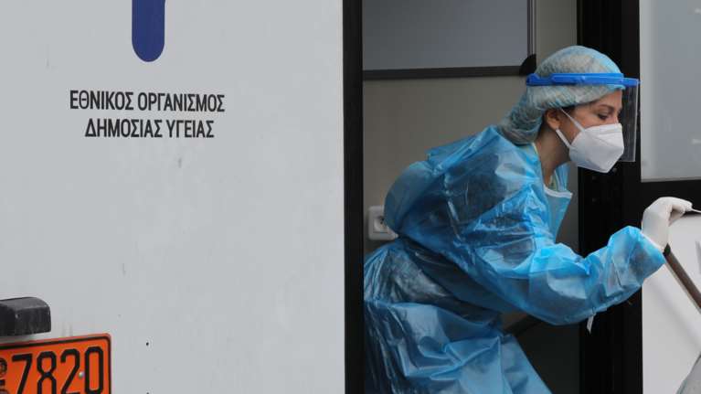 Κορονοϊός: 1.428 νέα κρούσματα και 51 θάνατοι - 728 οι διασωληνωμένοι