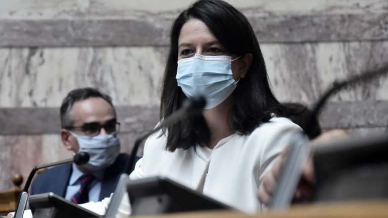 Κορονοϊός - Κεραμέως για σχολεία: Τι θα γίνεται σε περίπτωση κρούσματος