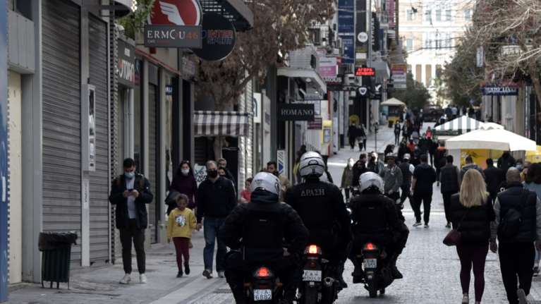 &quot;Κληρώνει&quot; σήμερα για τα μέτρα: Κυκλοφορία τέλος από τις 18:00 τα Σαββατοκύριακα - Κοκκινίζει η Θεσσαλονίκη, λουκέτο στην Αχαΐα