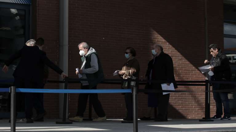 Υποχρεωτικός εμβολιασμός - Μποτόπουλος: Υπάρχει πρόβλημα αναλογικότητας - Η συνταγματικότητα κρίνεται από τα δικαστήρια