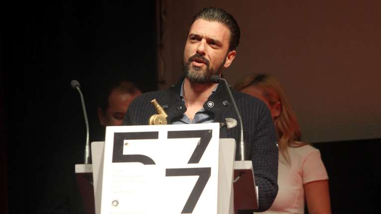 Σωτήρης Τσαφούλιας: Με μία σκληρή εικόνα μας δείχνει τον φαύλο κύκλο της βίας