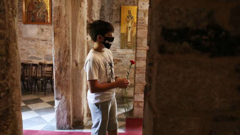 Μ&#39; ένα γαρύφαλλο για τον Μίκη