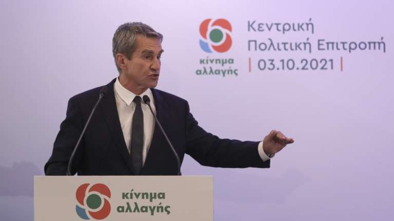 Λοβέρδος: Αν εκλεγώ επιστρέφει ο ήλιος, η σημαία και τα εμβλήματα του ΠΑΣΟΚ