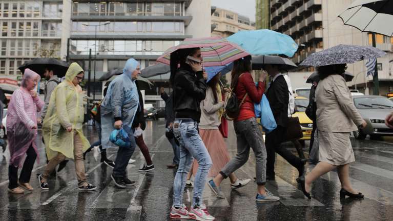 Συνεχίζεται η κακοκαιρία με βροχές, καταιγίδες και πτώση θερμοκρασίας - Η πρόγνωση για κάθε περιοχή