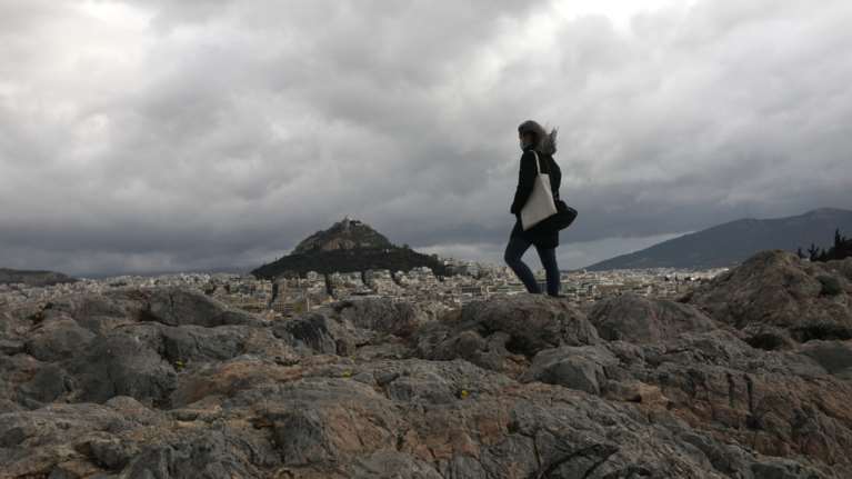 Αίθριος καιρός σήμερα με μικρή άνοδο της θερμοκρασίας - Πού θα σημειωθούν τοπικές βροχές - Επιδείνωση από το βράδυ