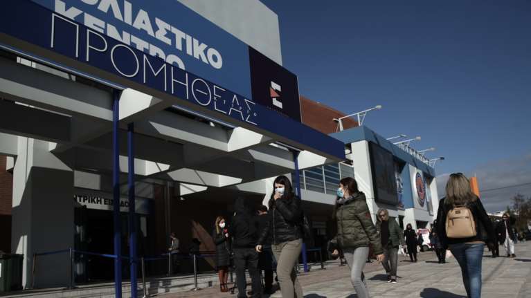 Ραγδαία αύξηση στα ραντεβού εμβολιασμού: 150.000 για α&#39; δόση μέσα σε μια εβδομάδα - Τα 67.000 άνω των 60 ετών