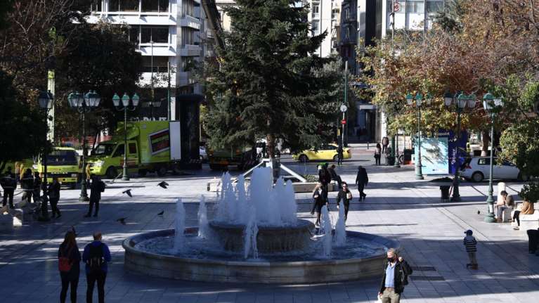 Πώς σχεδιάζει η κυβέρνηση να αποφύγει το lockdown - Από τι θα κριθούν οι τελικές αποφάσεις