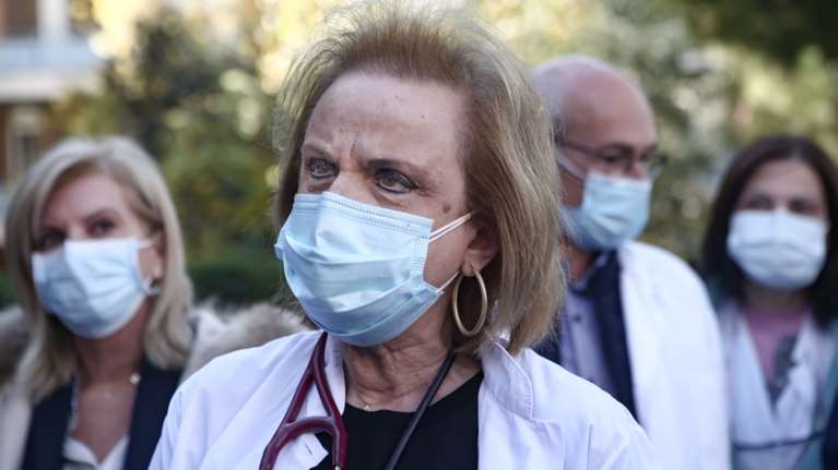 Προειδοποίηση Παγώνη για τους εμβολιασμούς: Αν συνεχίσουμε έτσι, δεν θα κάνουμε ούτε Χριστούγεννα