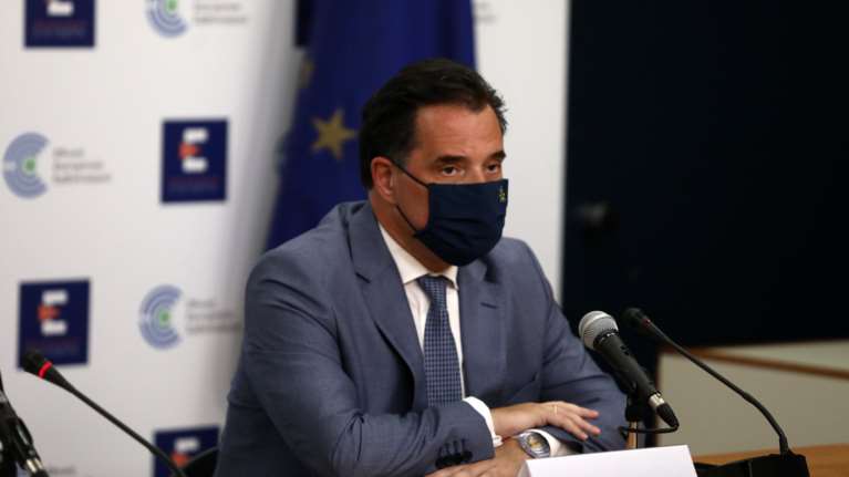 Επιμένει ο Γεωργιάδης για τον υποχρεωτικό εμβολιασμό: Μετά τις αναστολές συμβάσεων, θα γίνουν απολύσεις