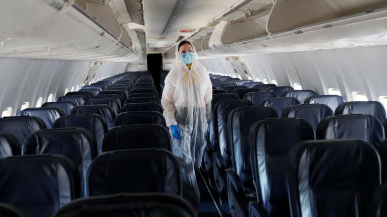 Χανιά: Κατέβασαν δύο γυναίκες από το αεροπλάνο γιατί αρνήθηκαν να φορέσουν μάσκα