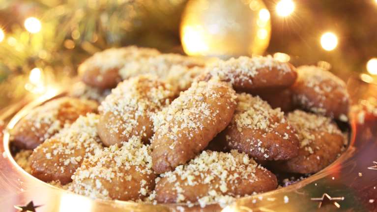 Αυτά είναι τα χρυσά tips για τέλεια μελομακάρονα - Αφράτα και σιροπιαστά