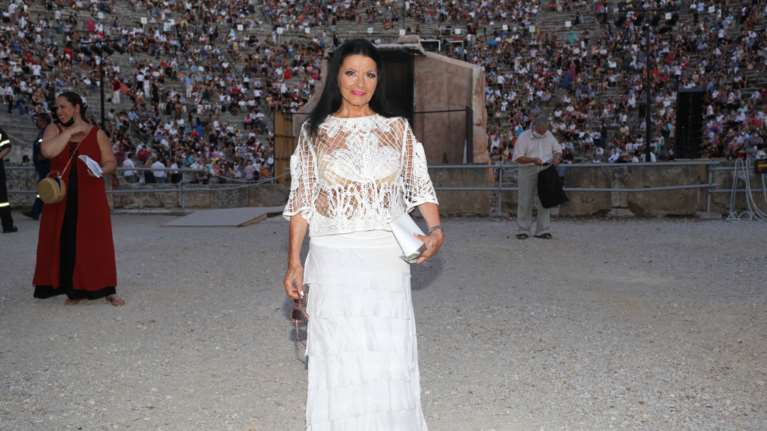 Η Ζωζώ Σαπουντζάκη αποκαλύπτει αν έχει κάνει διαθήκη - Ποια άτομα θα μοιραστούν την περιουσία της