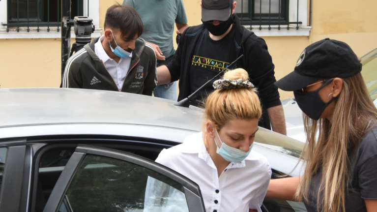 Έλενα Πολυχρονοπούλου: Στη φυλακή με τον σύντροφό της πριν τον γάμο - &quot;Δεν πέταξα την κοκαΐνη στην τουαλέτα&quot;