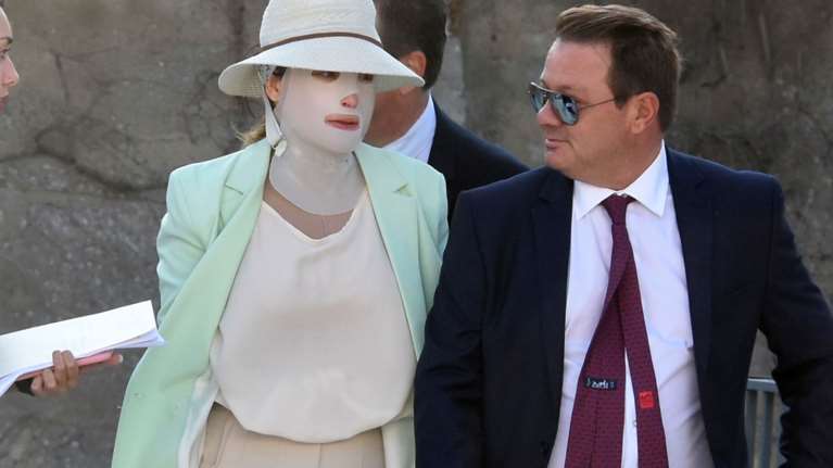 Συγκλονίζει η κατάθεση της Ιωάννας Παλιοσπύρου για το βιτριόλι: Καιγόμουν, έλιωνα και φώναζα &quot;Θεέ μου βοήθησέ με&quot;