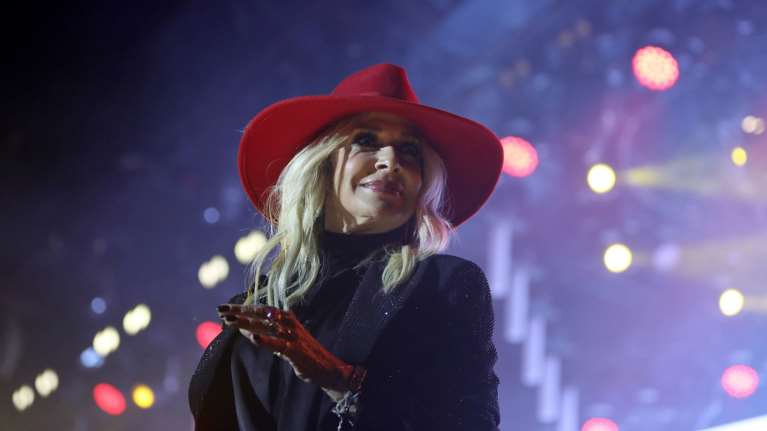 Η Αννα Βίσση αποκαλύπτει γιατί... έκανε σχέσεις με μικρότερους [βίντεο]