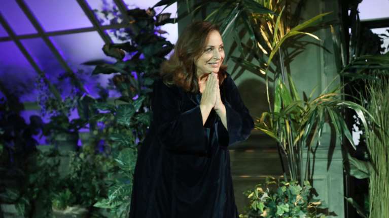 Στην Επίδαυρο η Χάρις Αλεξίου - Στον ρόλο της Αθηνάς στην &quot;Ιφιγένεια η εν Ταύροις&quot;