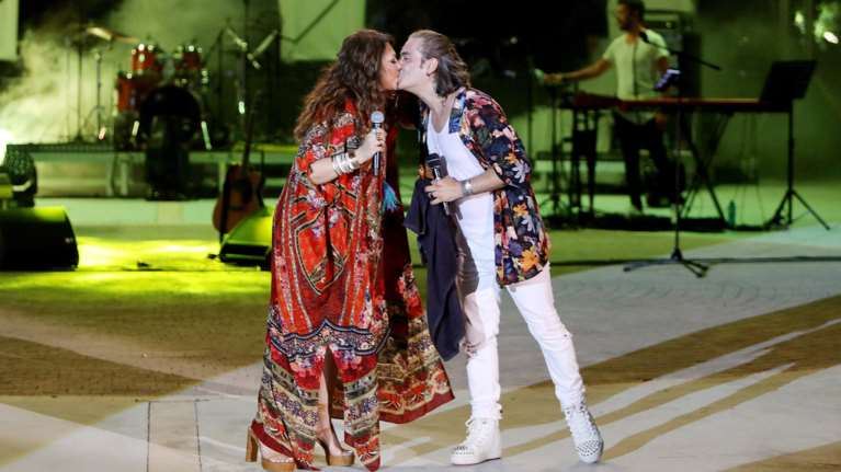 &quot;Λιώνουν&quot; από έρωτα - Η ρομαντική αφιέρωση της Γαρμπή στον Σχοινά που &quot;έριξε&quot; το instagram